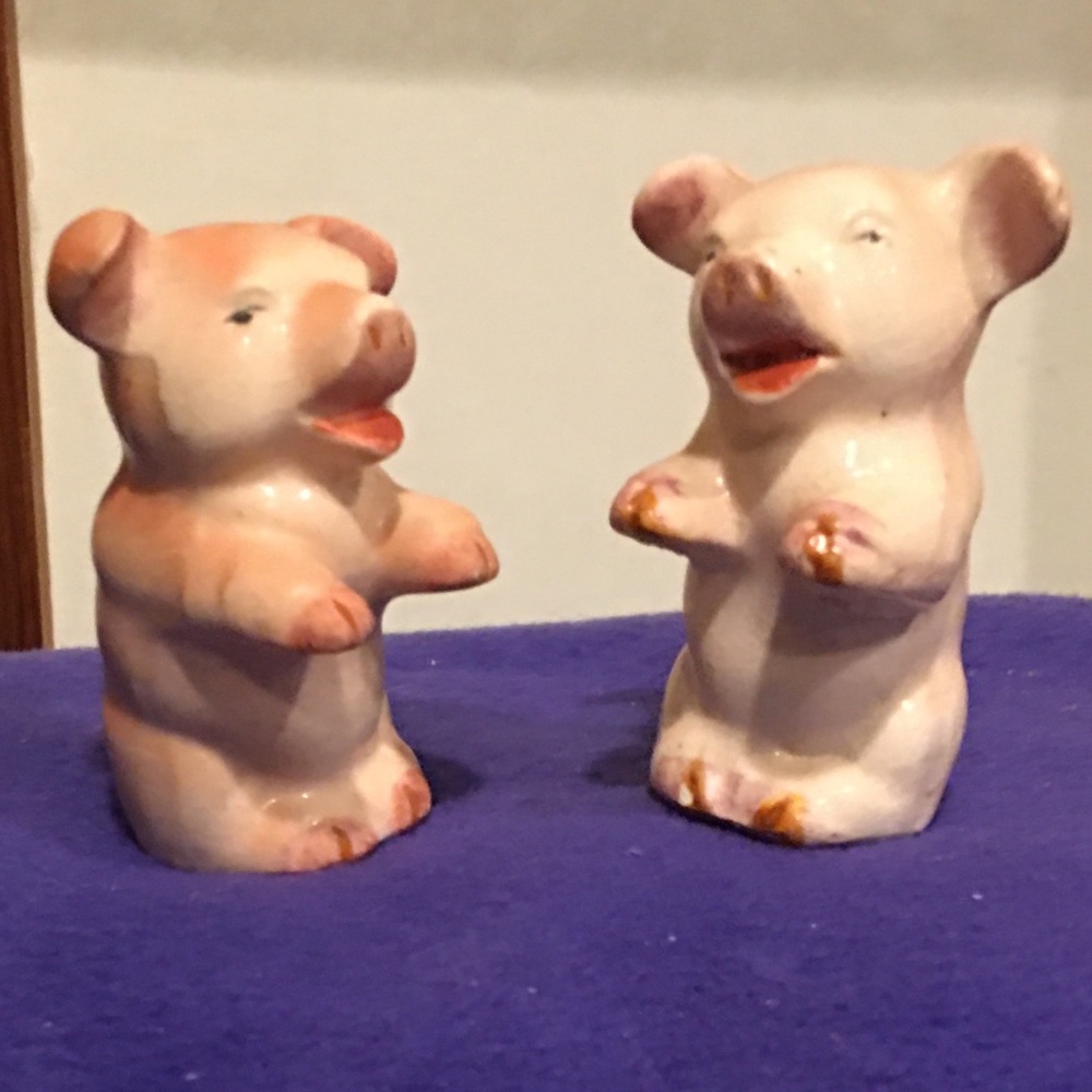 Adorable Salt and Pepper Pigs- SO CUTE......CANNOT RESIST...... must bundle